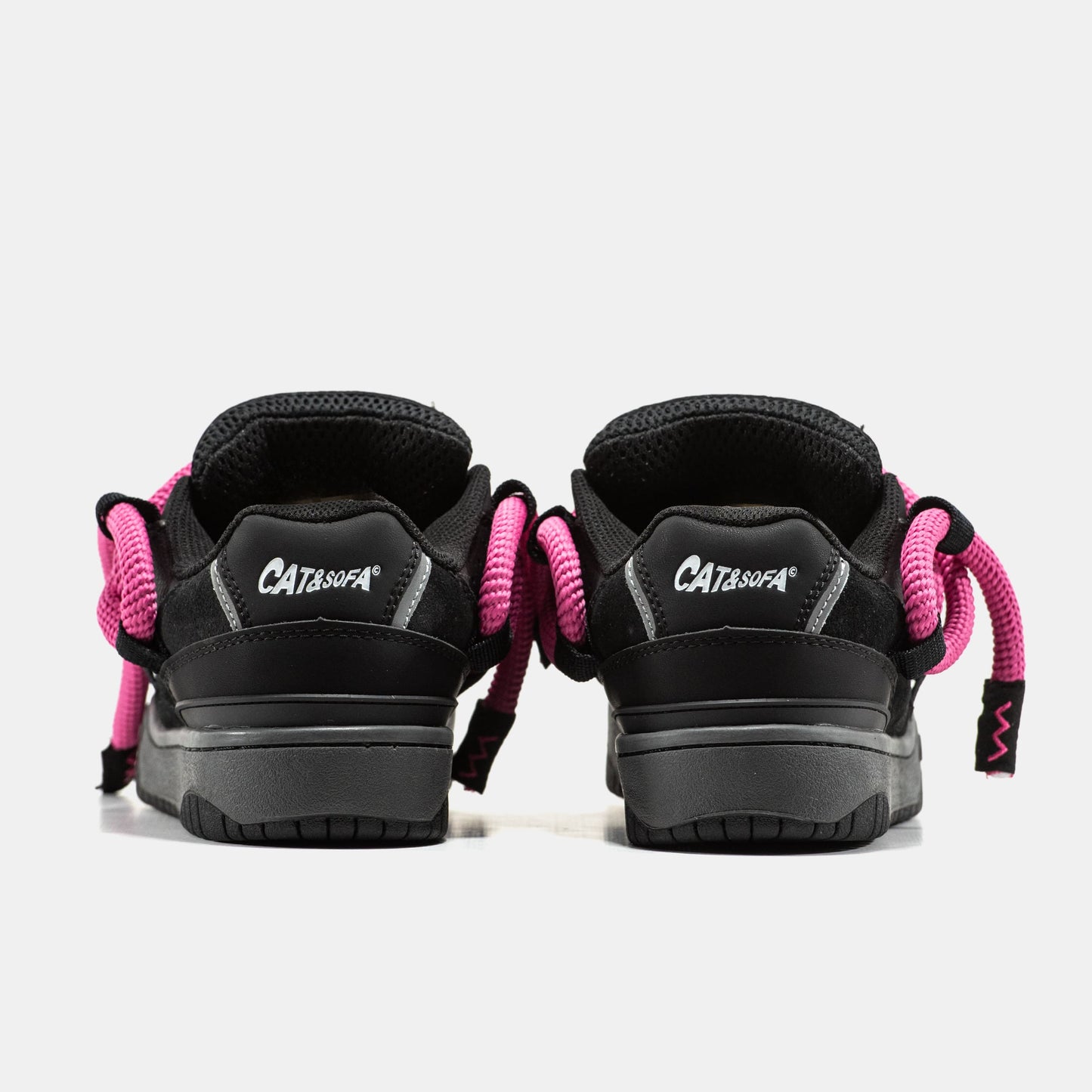 Cat & Sofa Dreadlocks Black Pink