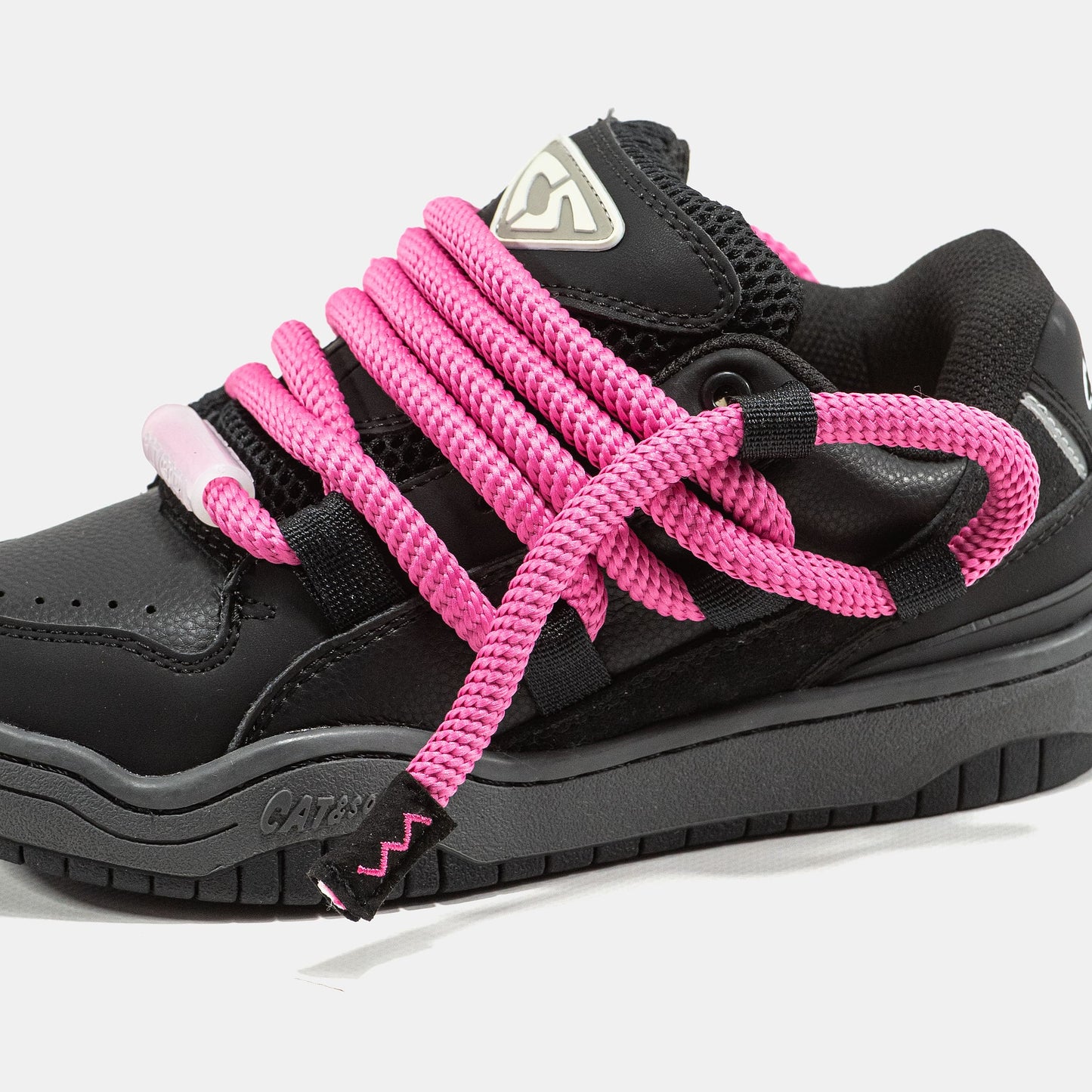 Cat & Sofa Dreadlocks Black Pink