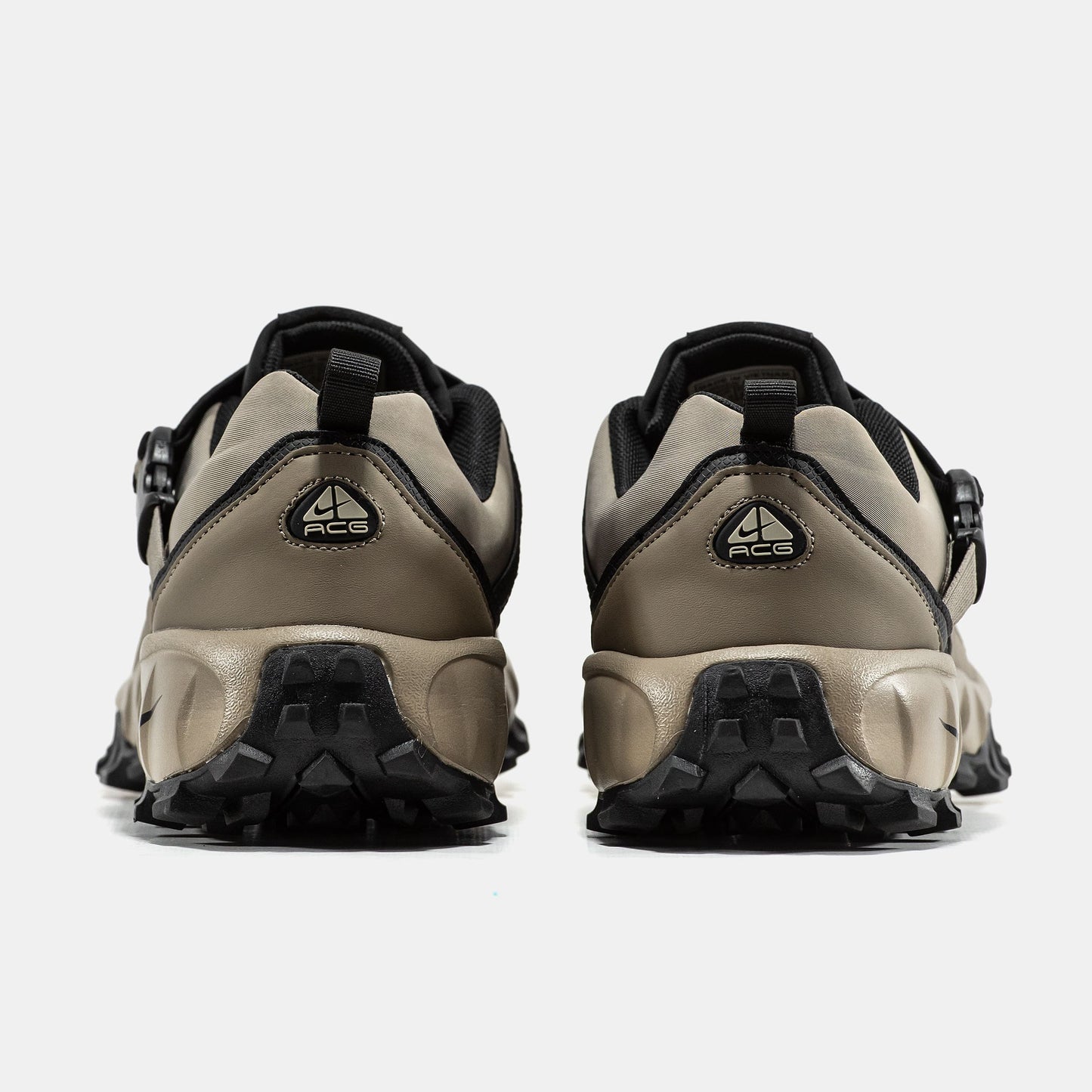 Nike ACG Air Phassad Brown