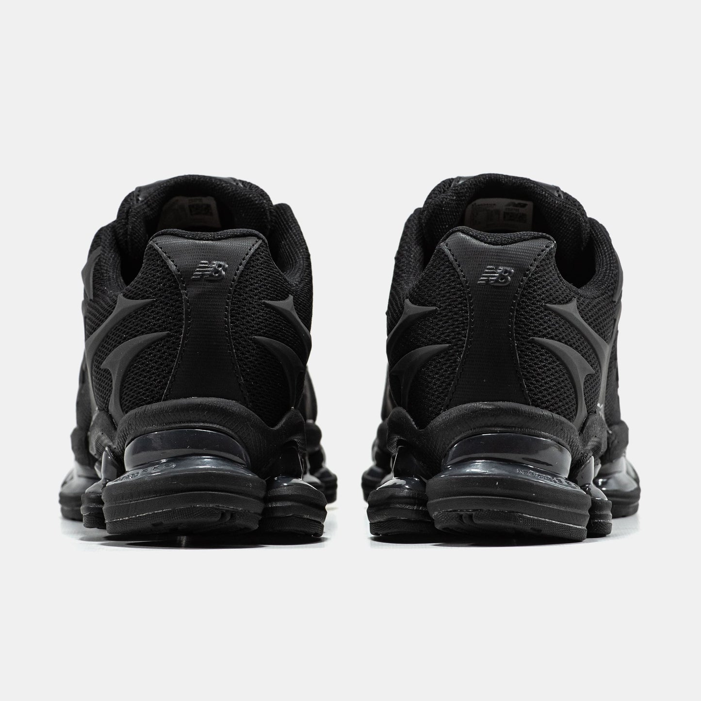 New Balance 2000 Black