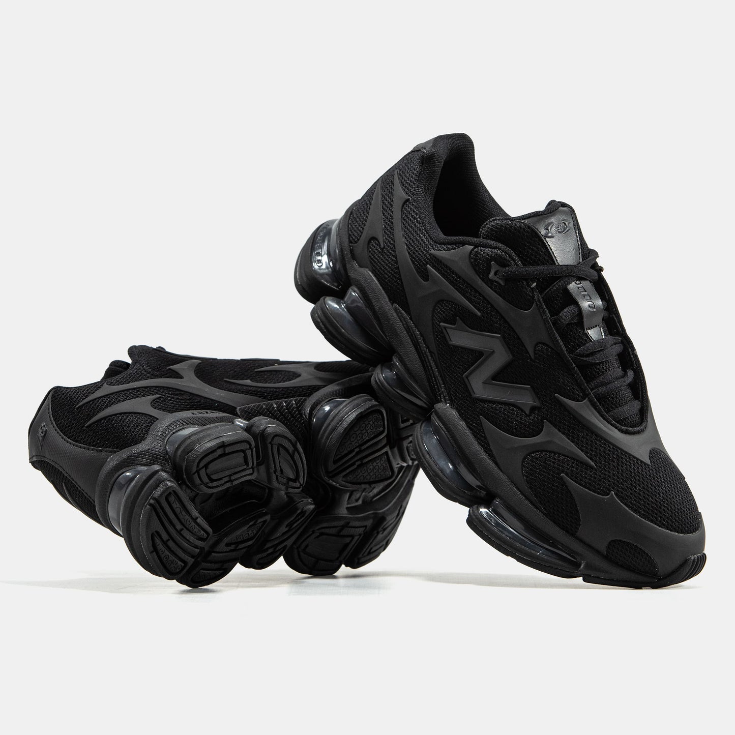 New Balance 2000 Black