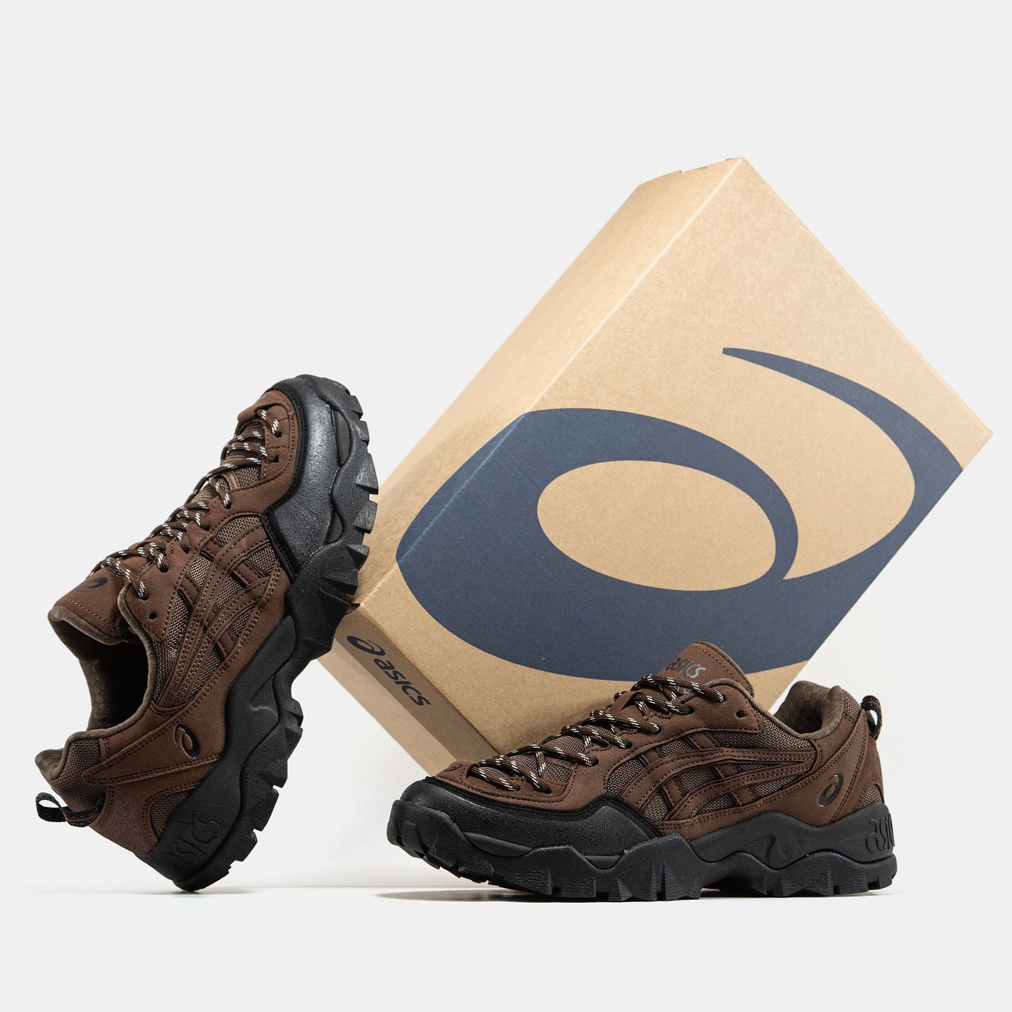Asics Gel-Pickax Brown