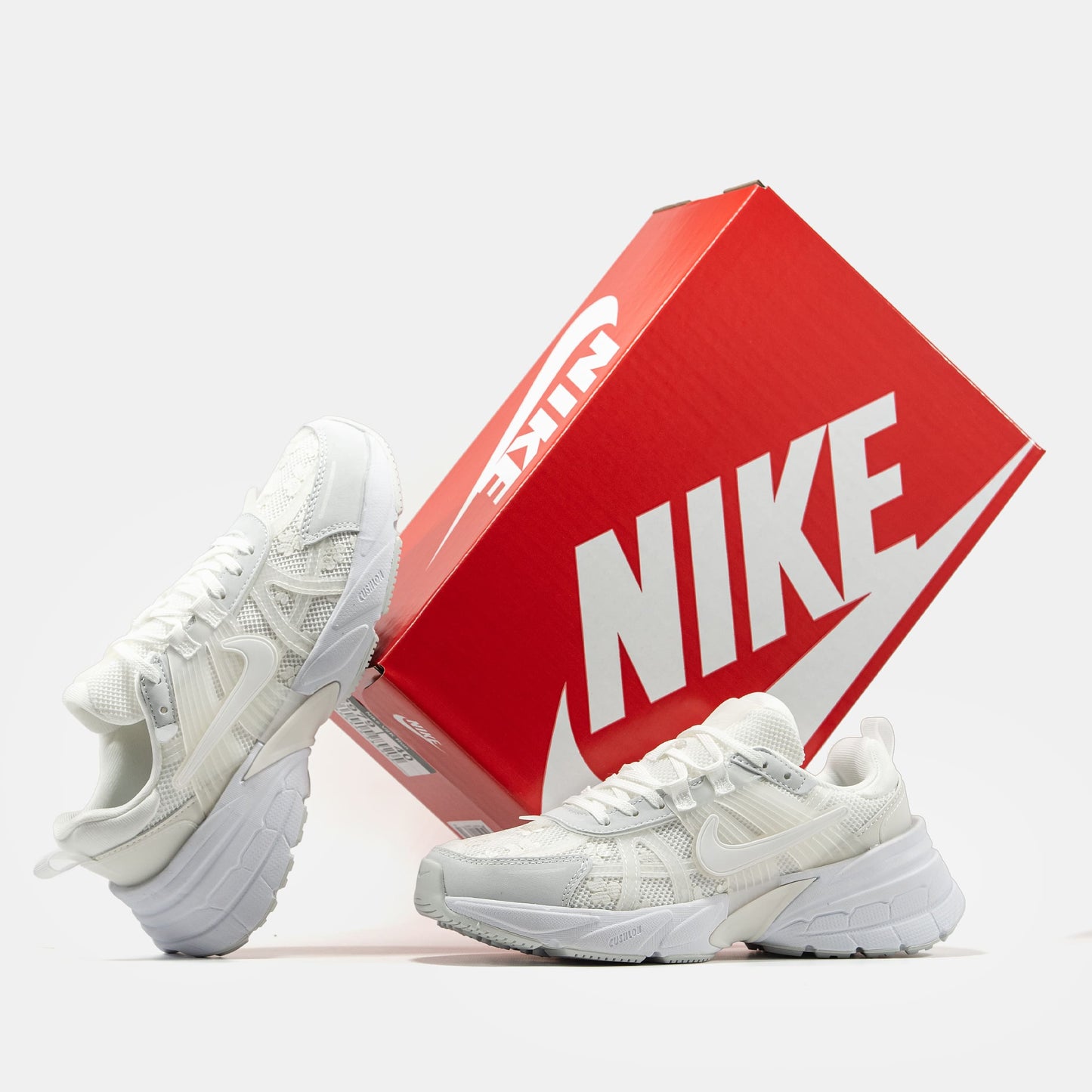 Nike V2K Runtekk White Flowers