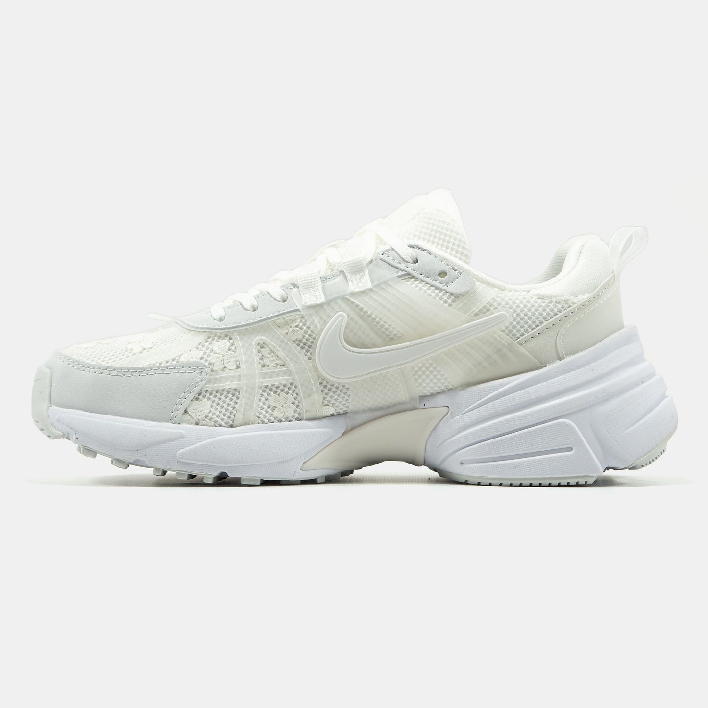 Nike V2K Runtekk White Flowers
