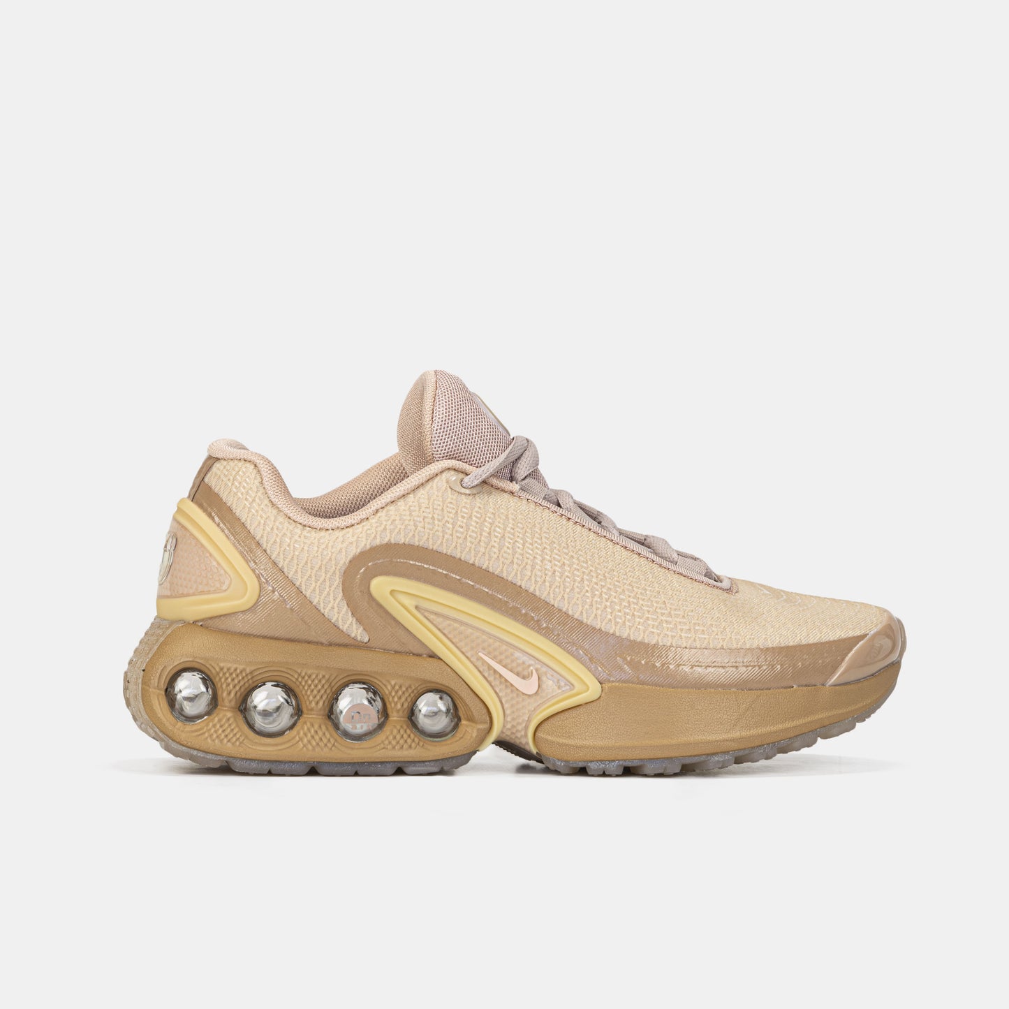 Nike Air Max DN Isa Beige