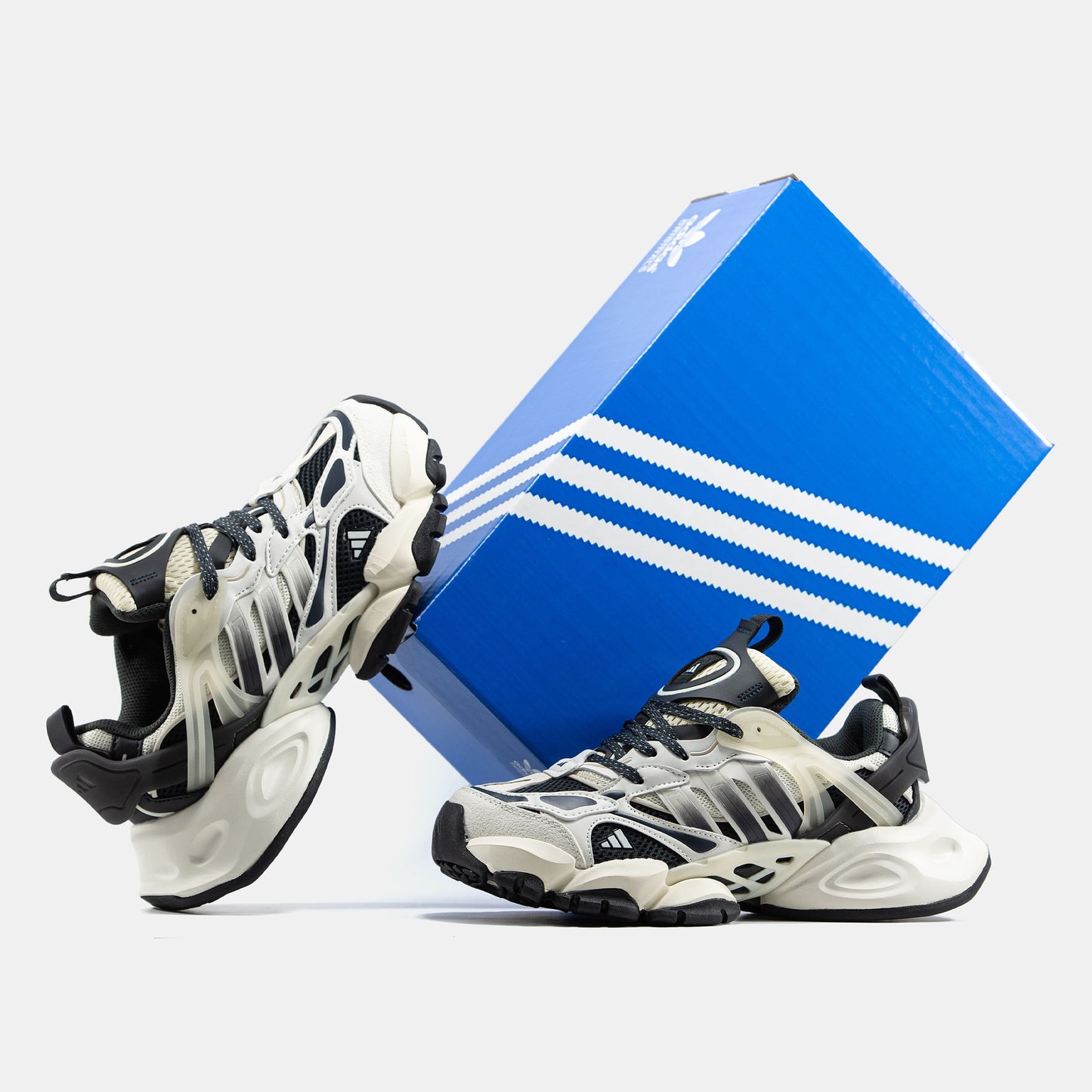 Adidas Vento XLG Deluxe White Grey Black