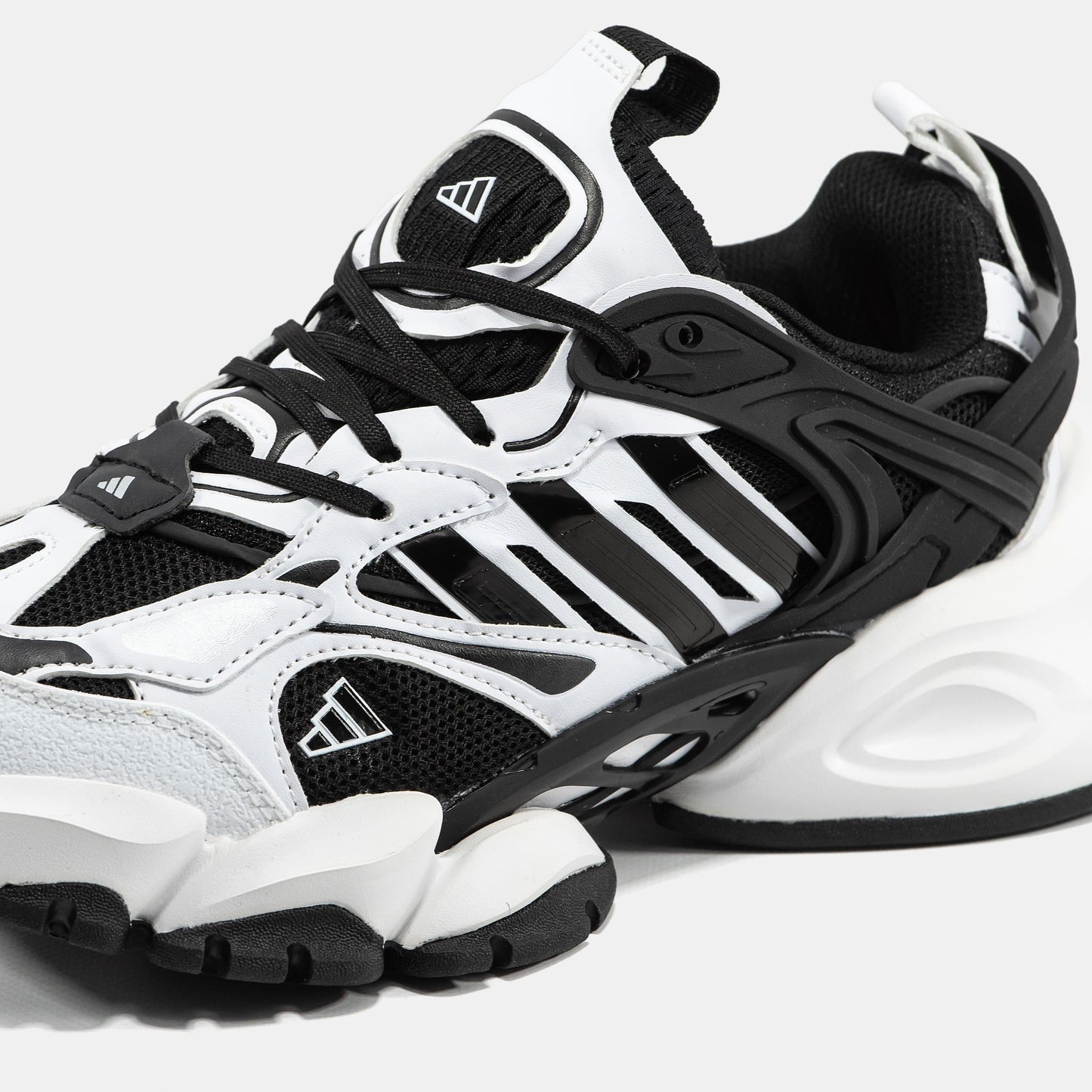 Adidas Vento XLG Black White