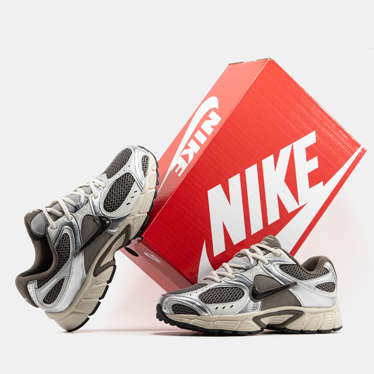 Nike V5 RNR Brown