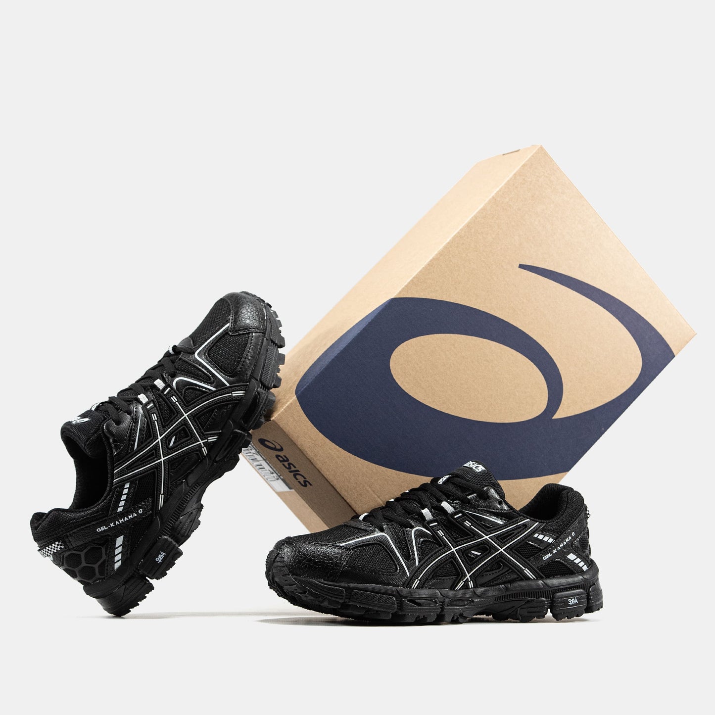 Asics Gel-Kahana 8 Black White Lines