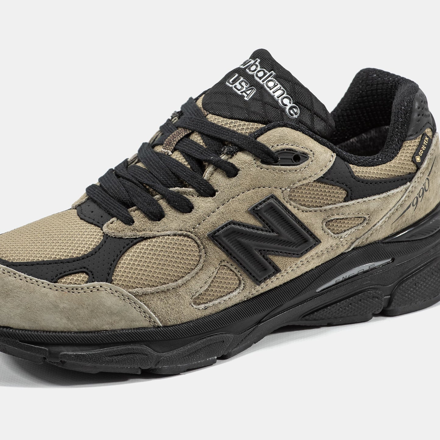 New Balance 990 Gore-Tex Termo Brown