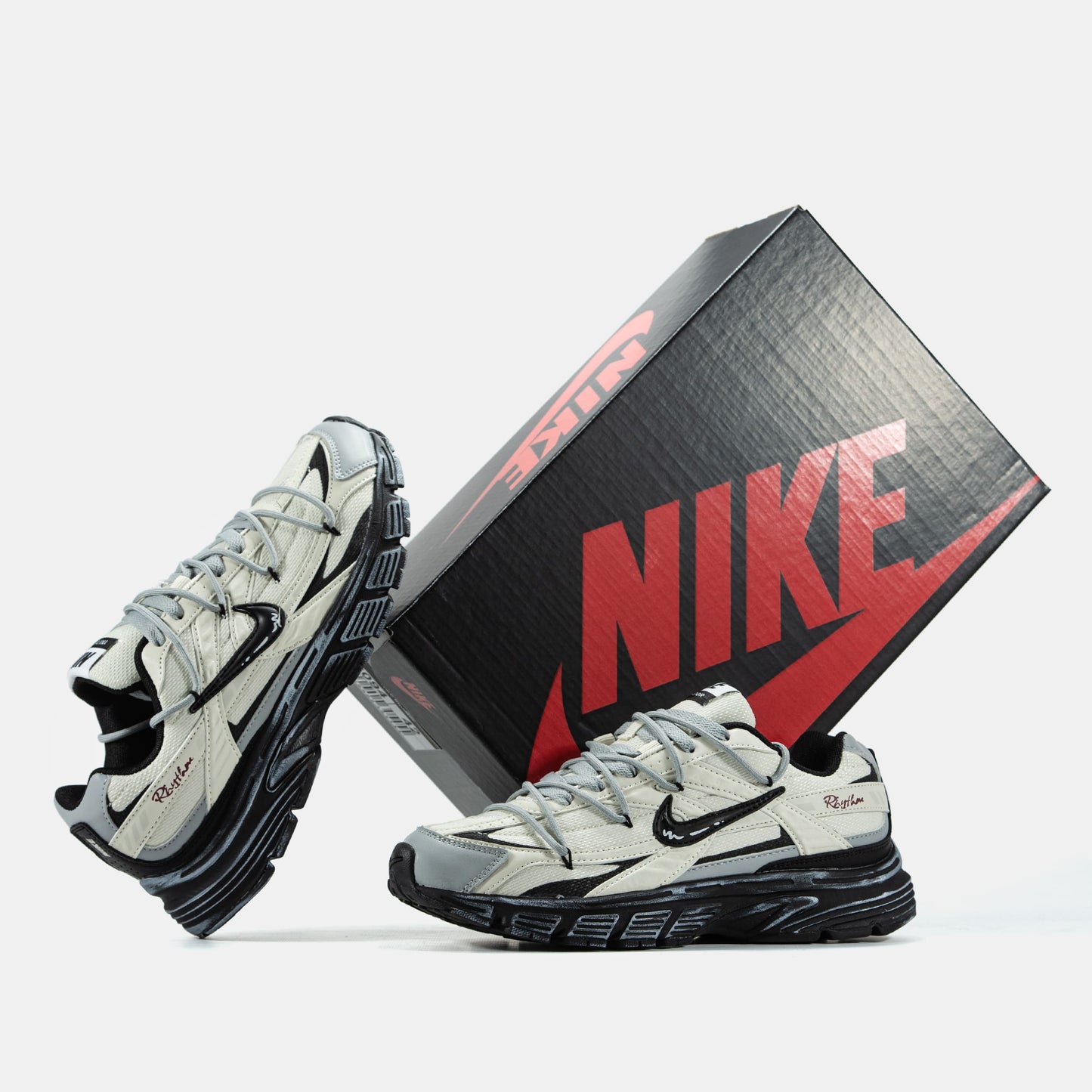 Nike Initiator Custom Beige