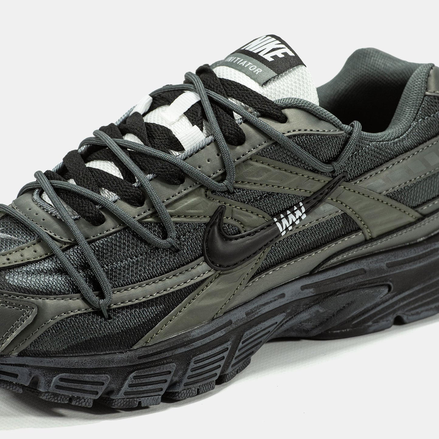 Nike Initiator Custom Olive