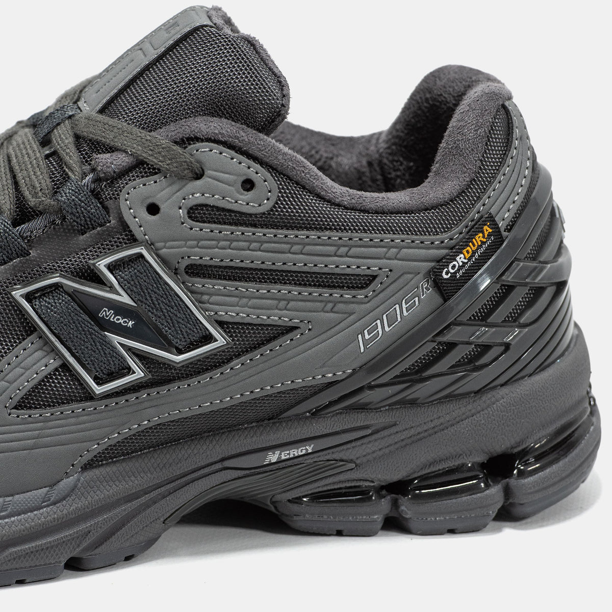 New Balance 1906R Cordura Magnet Grey