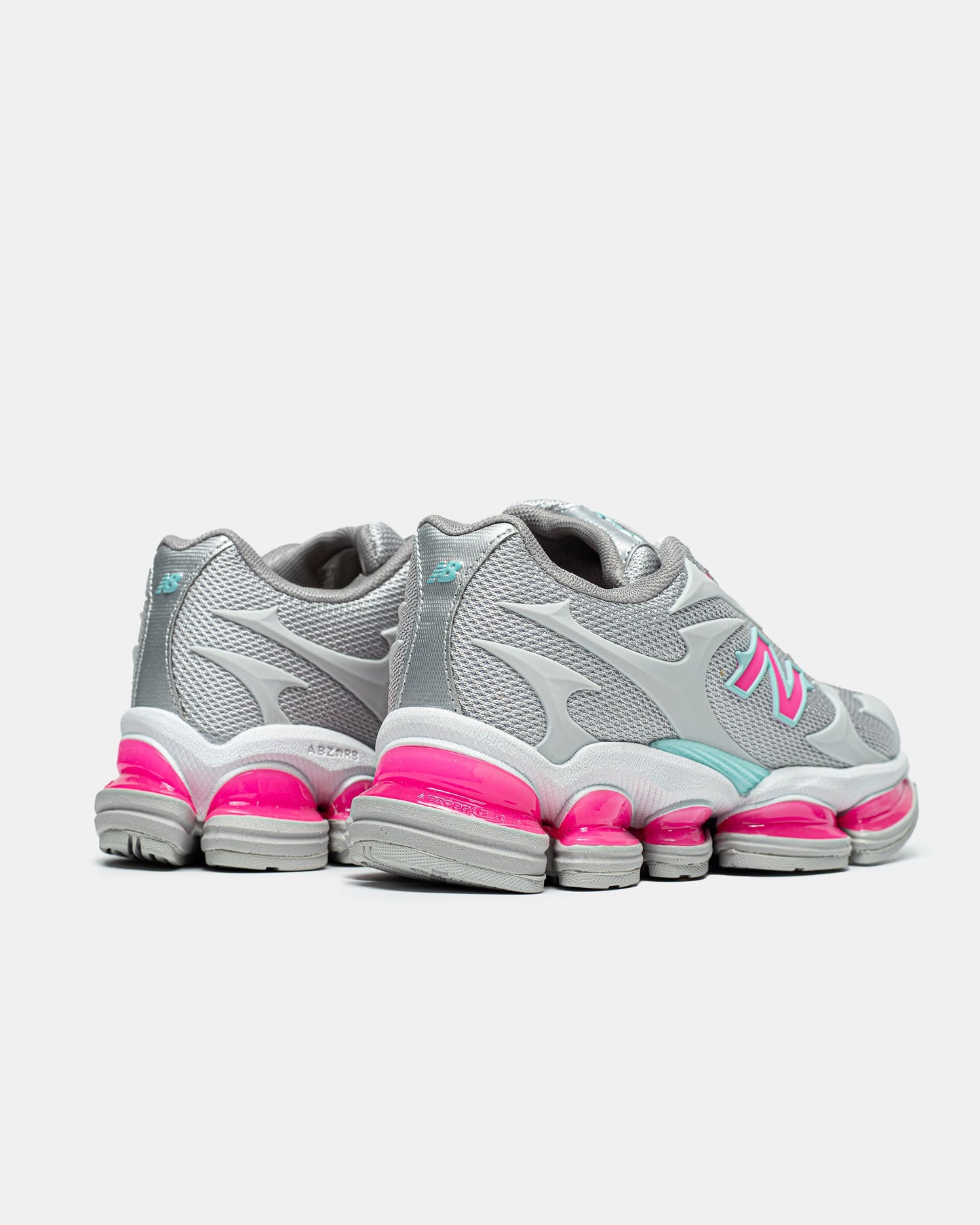 New Balance 2000 Grey Pink