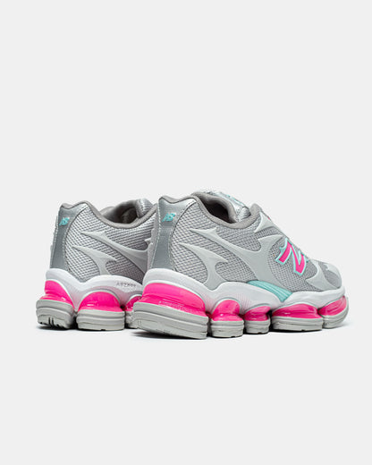 New Balance 2000 Grey Pink