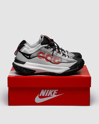 Nike ACG Mountain Fly 2 Low Grey Red