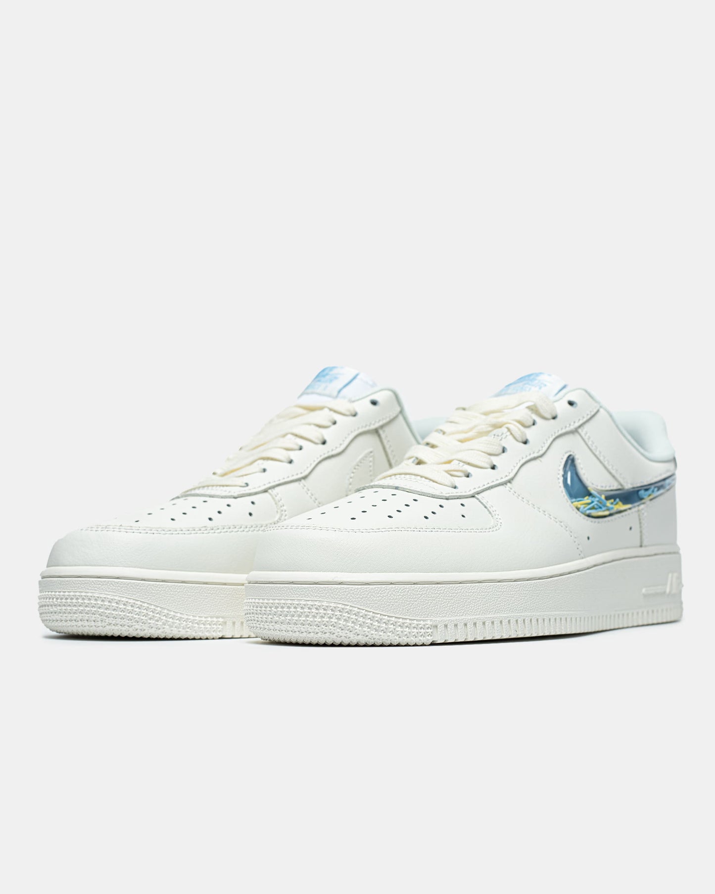 Nike Air Force 1 LV8 3 Swoosh White