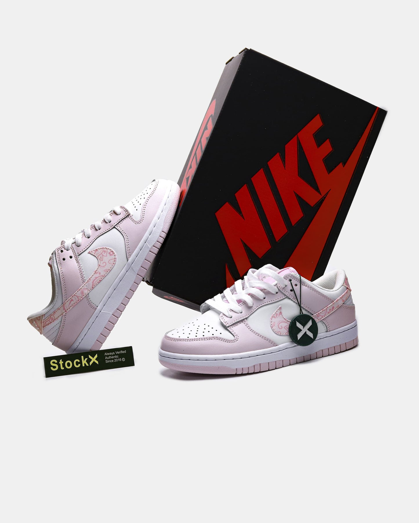 Nike SB Dunk Low Pink Paisley