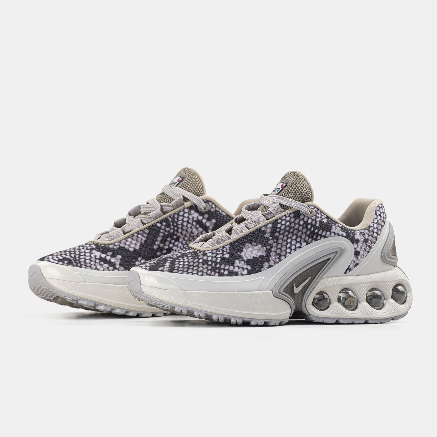 Nike Air Max DN White Violet