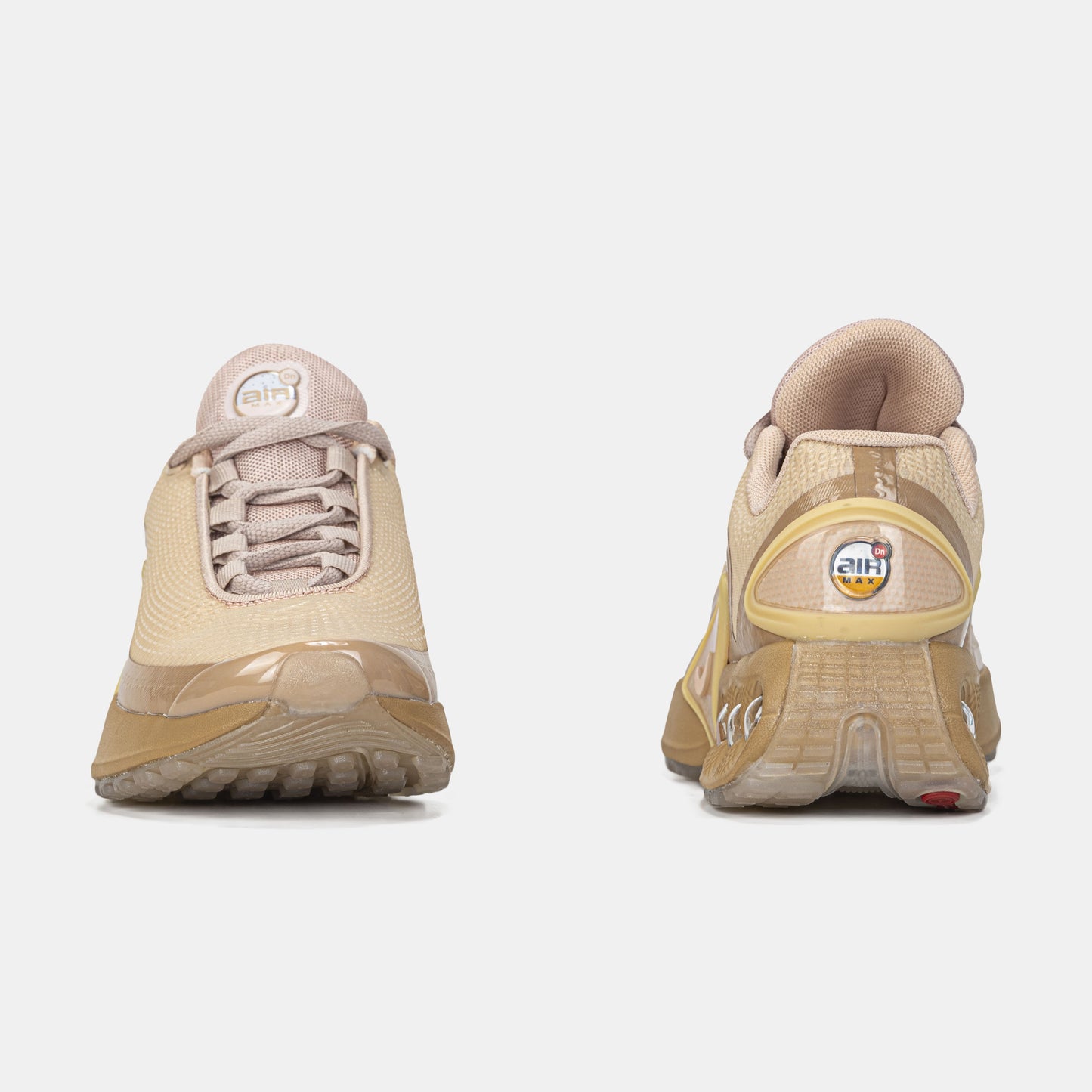 Nike Air Max DN Isa Beige