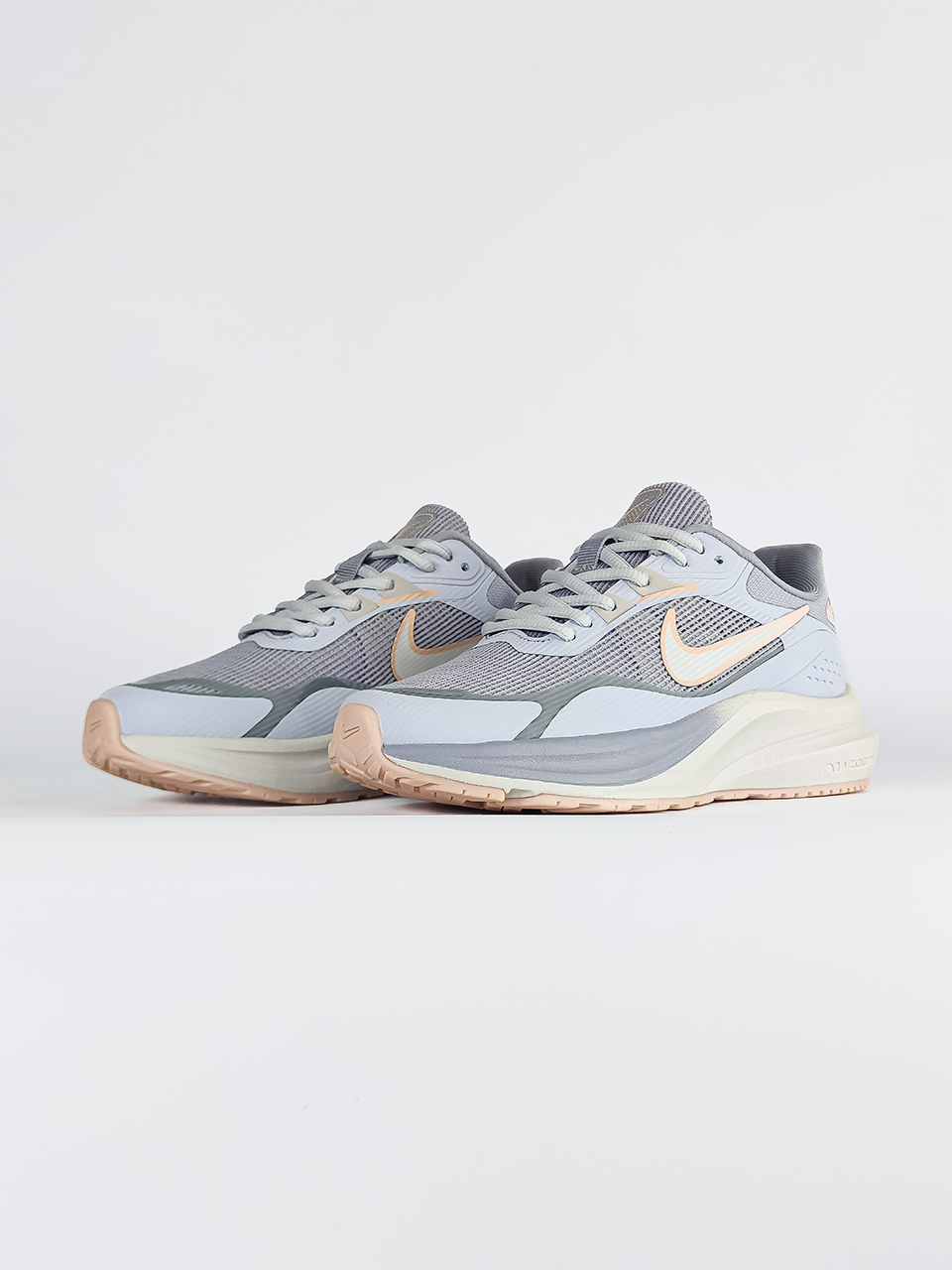 Nike Zoom Inferno 3 Light Gray