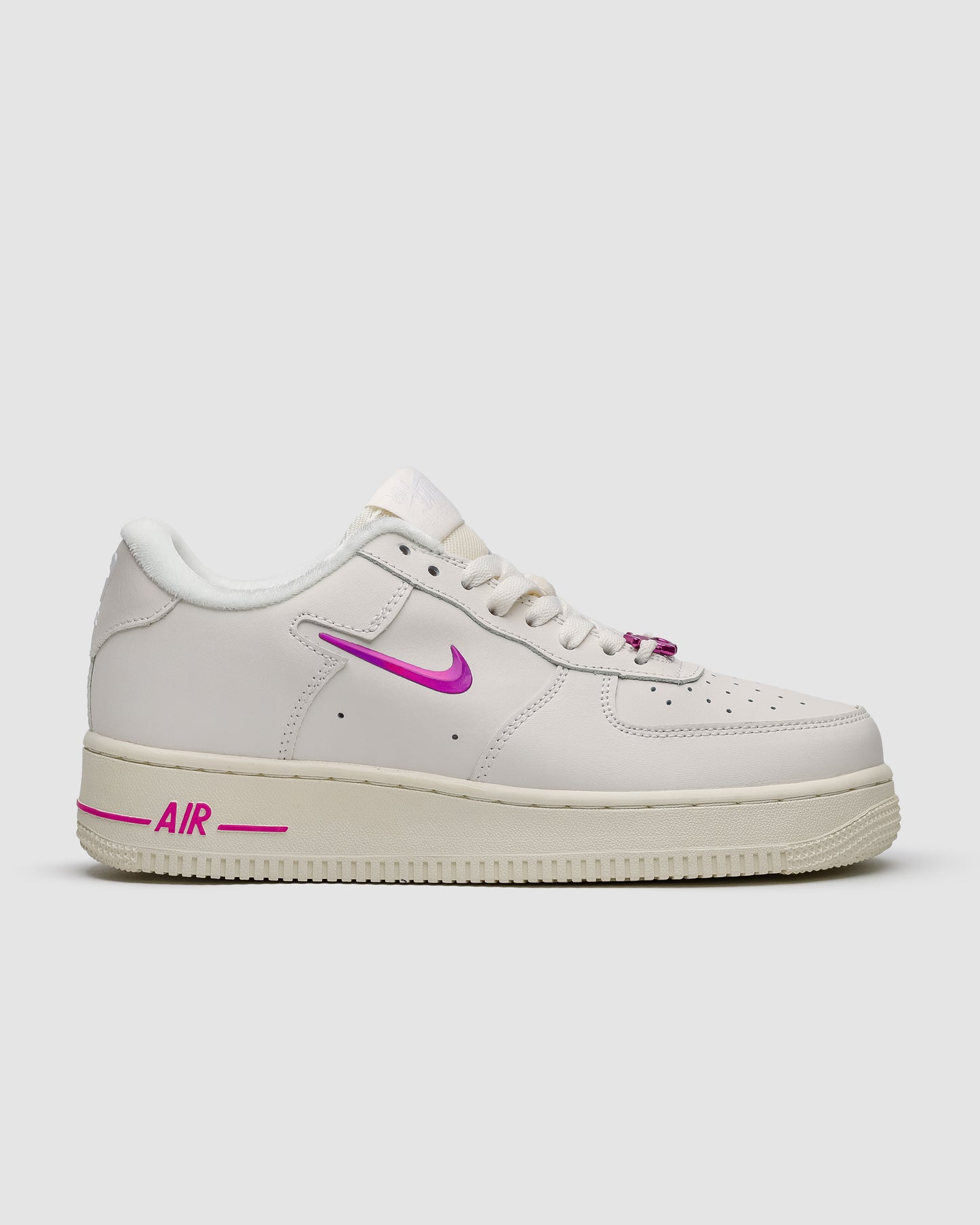 Nike Air Force 1’07SE Coconut Mink / Playful Pink