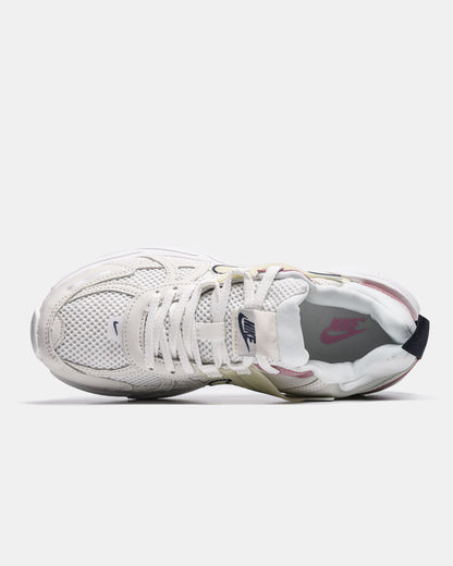 Nike Runtekk White Pink