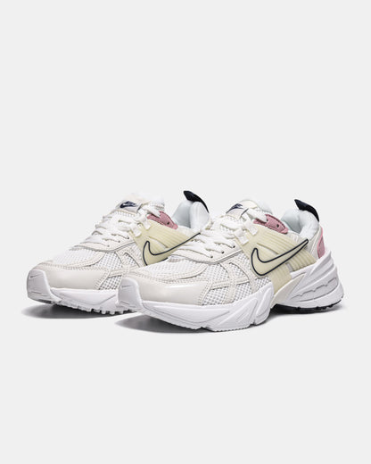 Nike Runtekk White Pink