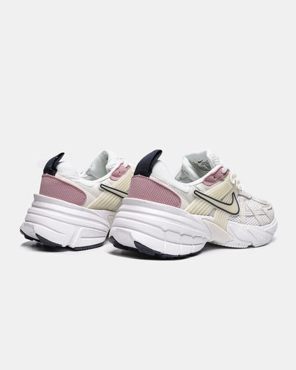 Nike Runtekk White Pink