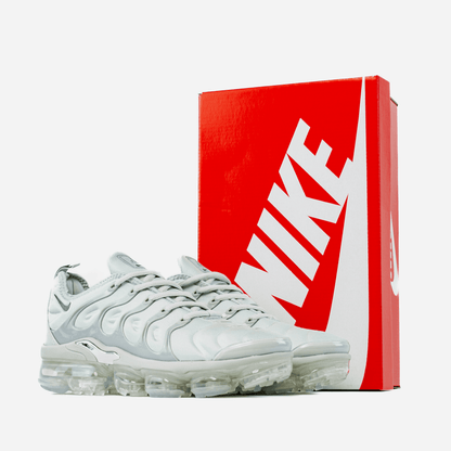 Nike Air Vapor Max Plus Triple Grey