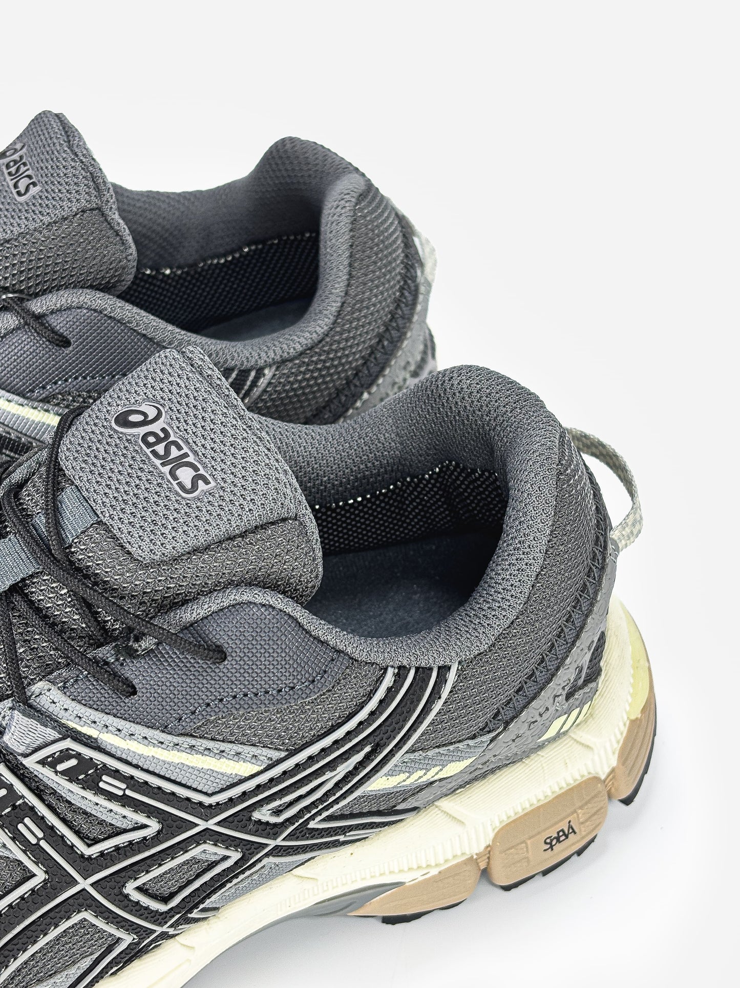 Asics Gel-Kahana 8 Gray Termo