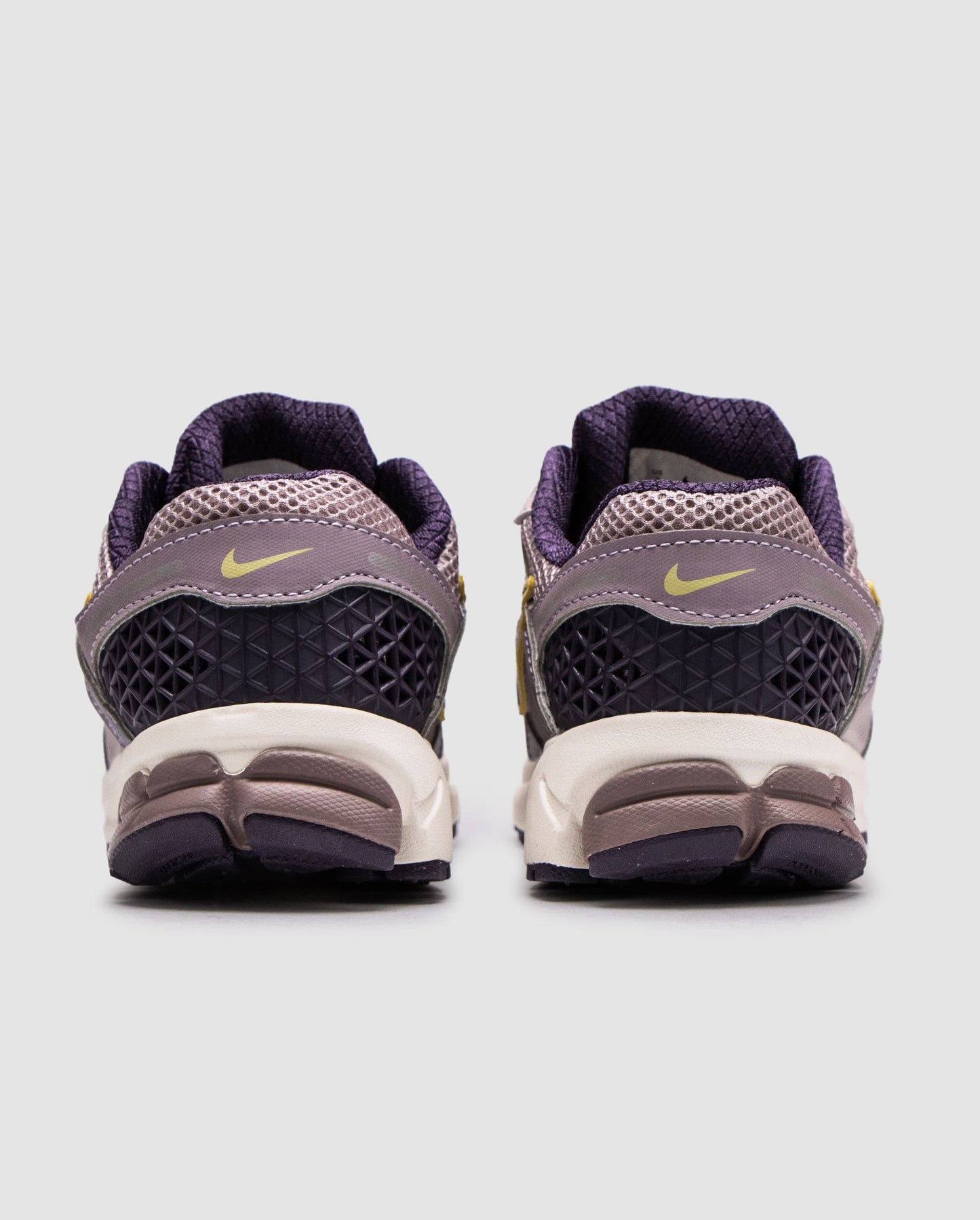 Nike Zoom Vomero 5 Platinum Violet