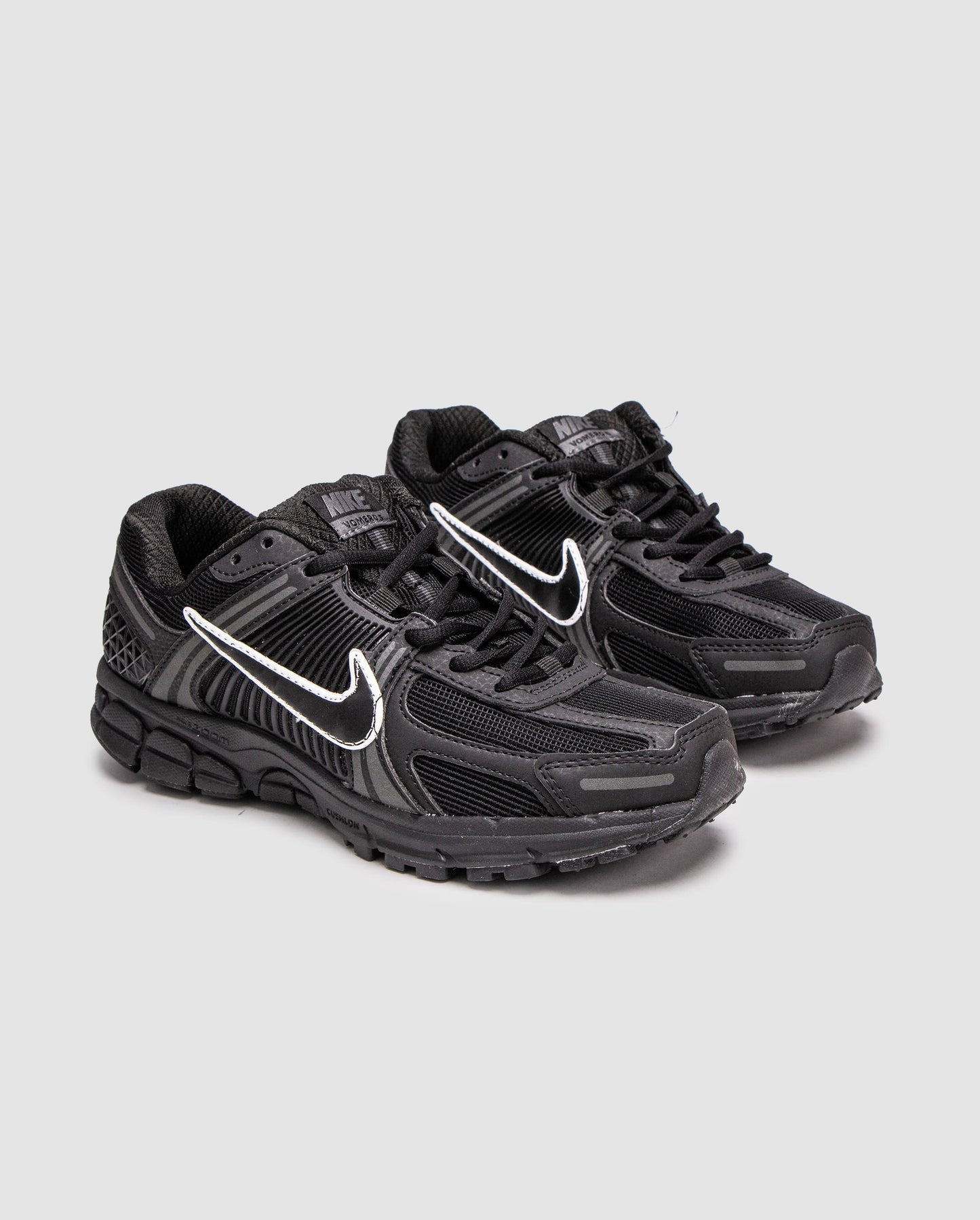 Nike Vomero 5 Black White Logo