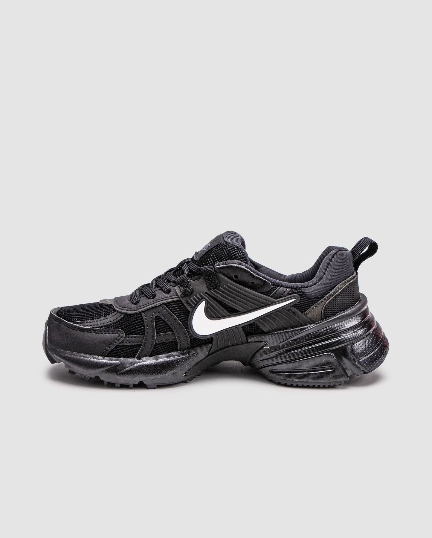 Nike V2K Runtekk Black White Logo