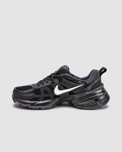 Nike V2K Runtekk Black White Logo