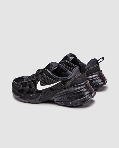 Nike V2K Runtekk Black White Logo