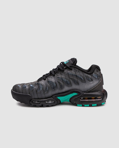 Nike Air Max TN x Supreme Black Galactic Jade