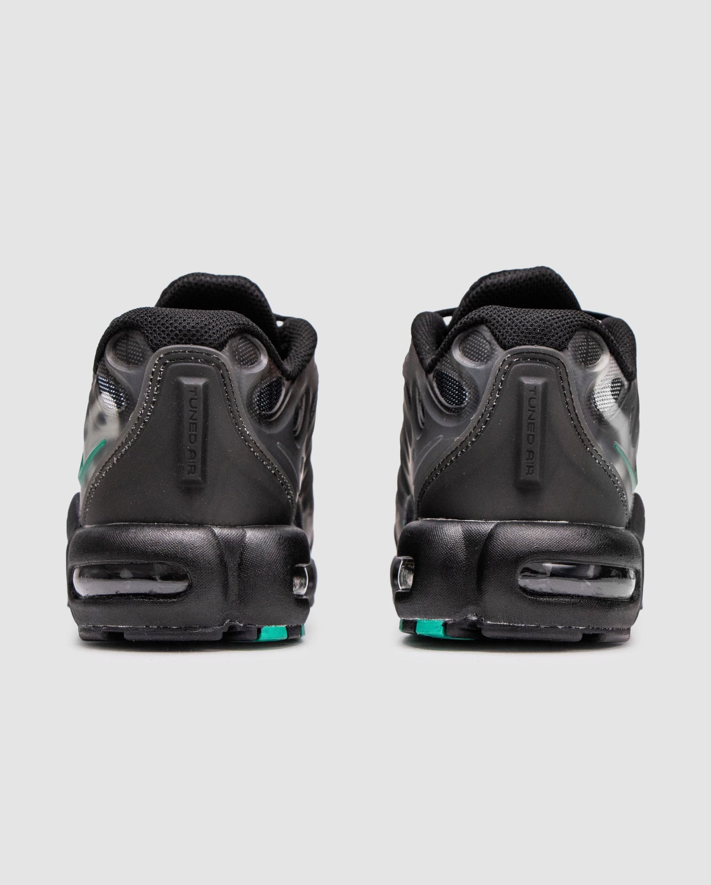 Nike Air Max TN x Supreme Black Galactic Jade