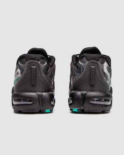 Nike Air Max TN x Supreme Black Galactic Jade