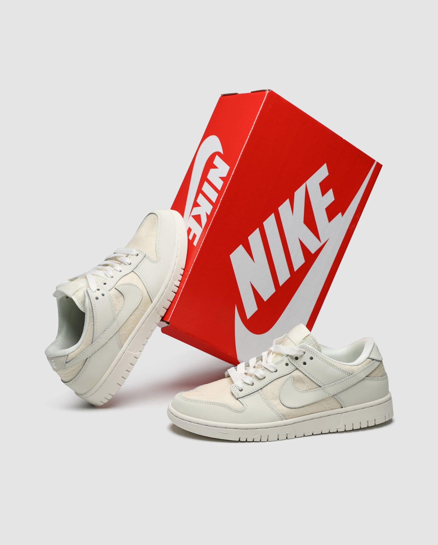 Nike SB Dunk Low Lace pack Soft Pearl