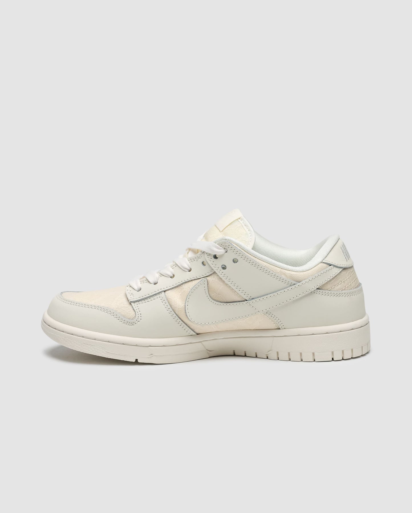 Nike SB Dunk Low Lace pack Soft Pearl