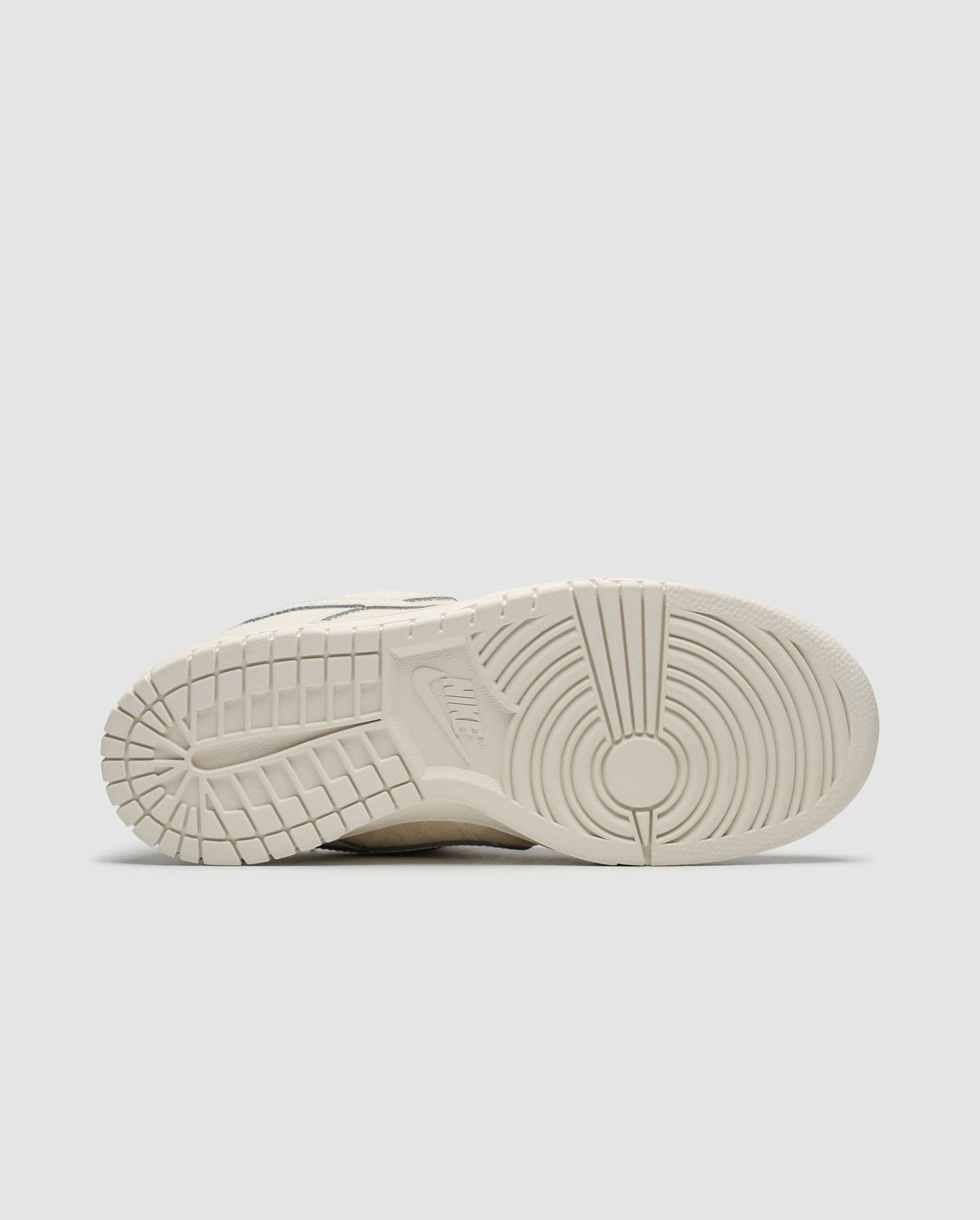 Nike SB Dunk Low Lace pack Soft Pearl