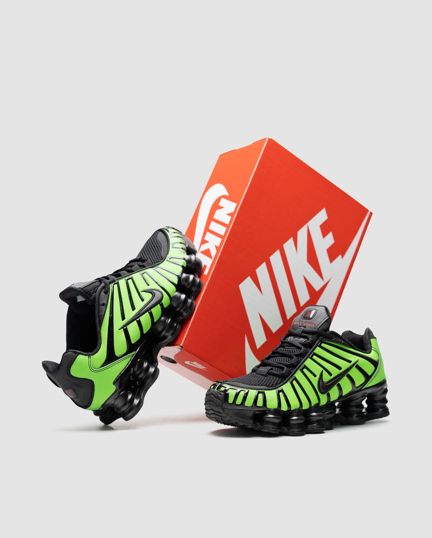 Nike Shox TL University Green Gradient