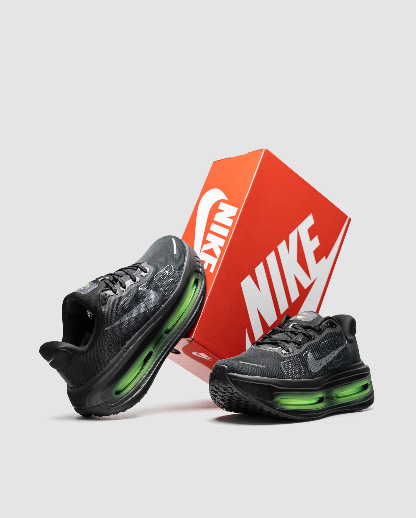 Nike Vomero Premium Black Volt