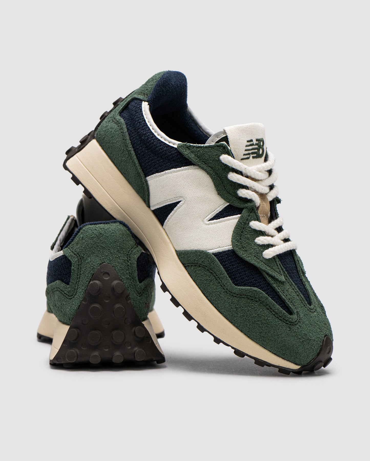 New Balance 327 Midnight Green