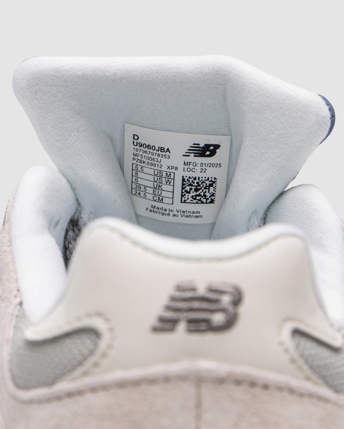 New Balance 9060 Moonrock Linen