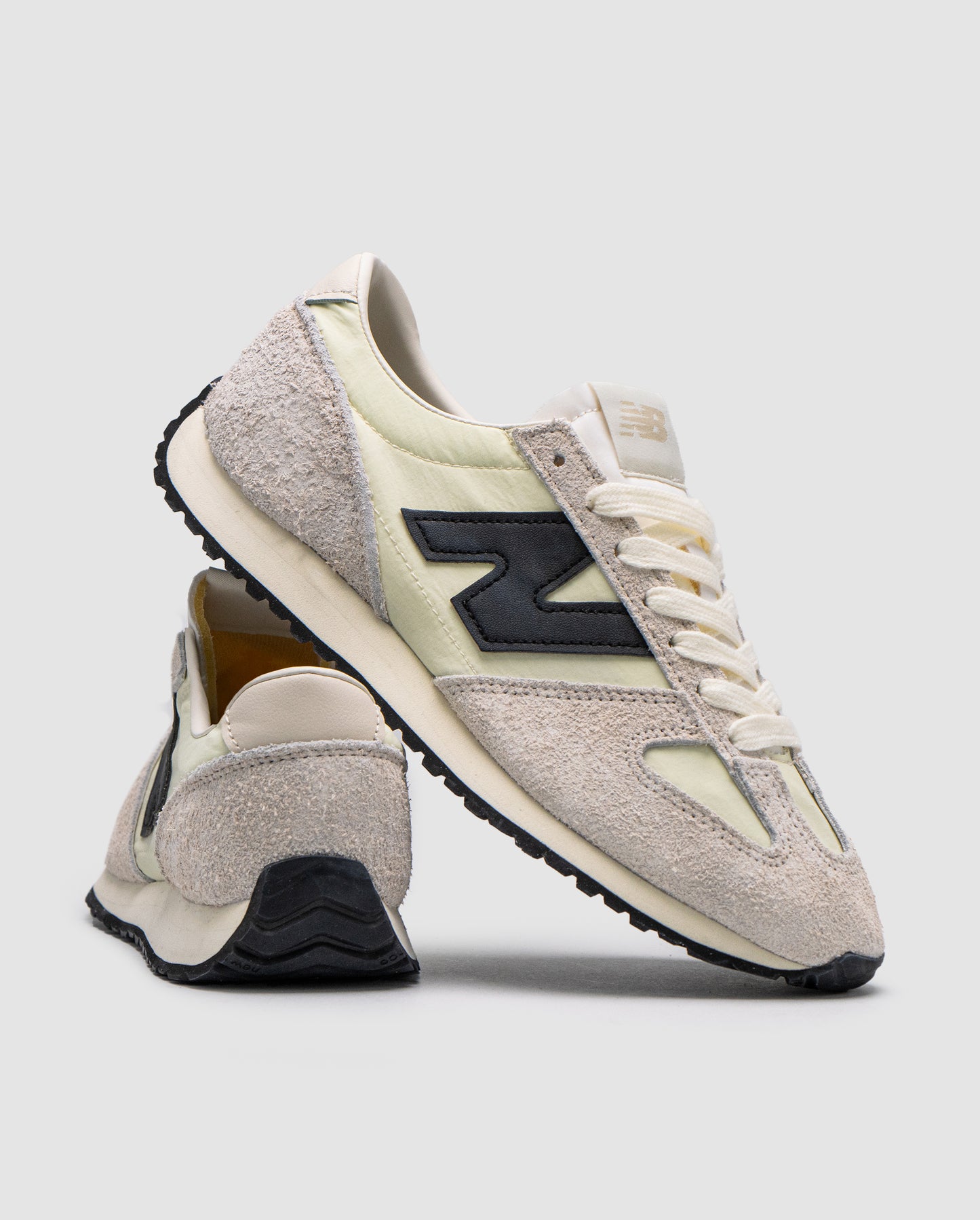 New Balance 471 Sea Salt Black
