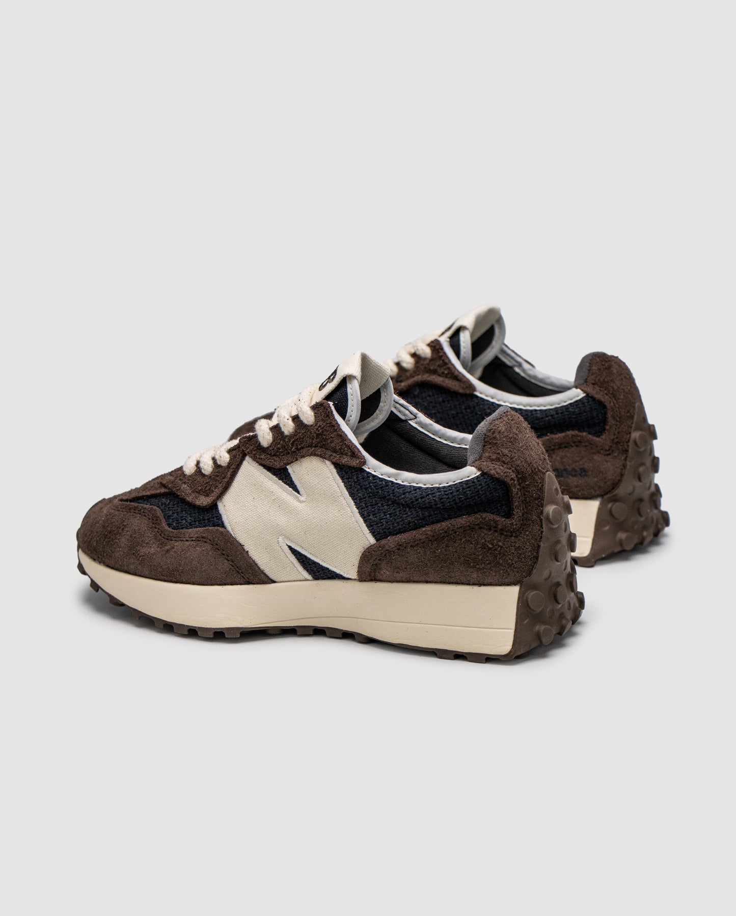 New Balance 327 Brailed Rich Earth Brown