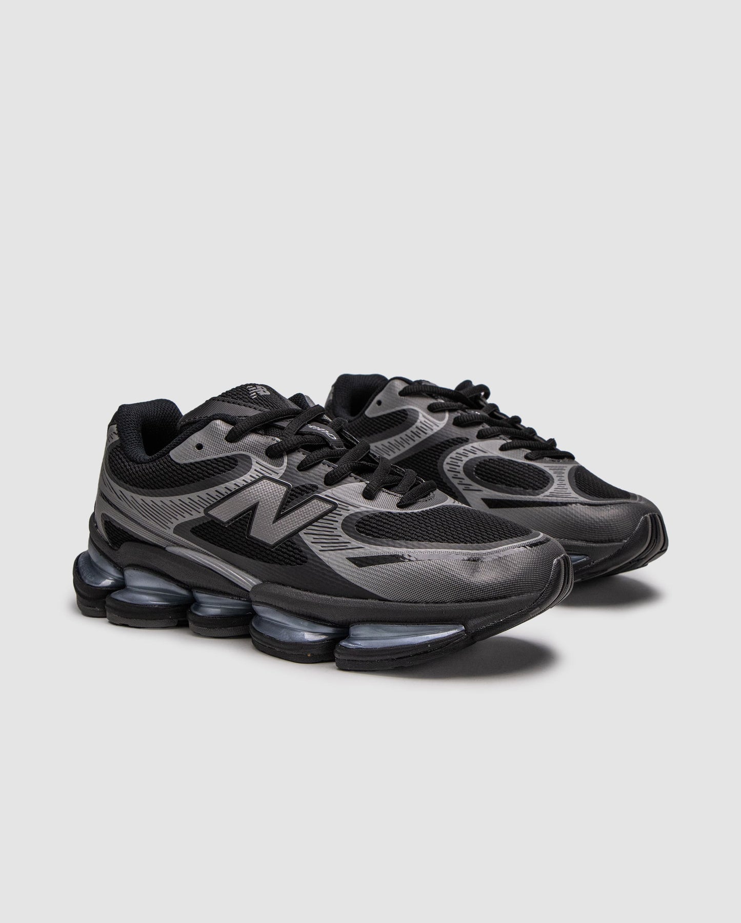 New Balance 2000 Silver Black