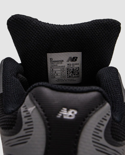 New Balance 2000 Silver Black